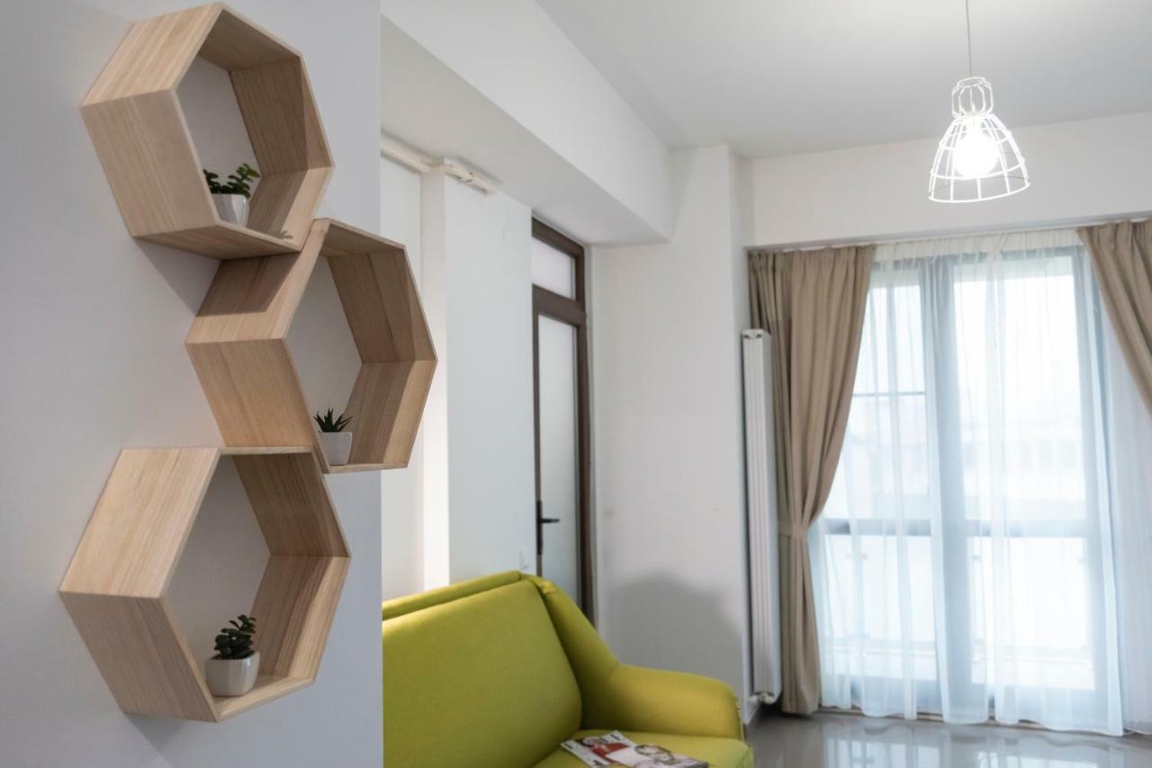 Axis Apartments Yaş Dış mekan fotoğraf