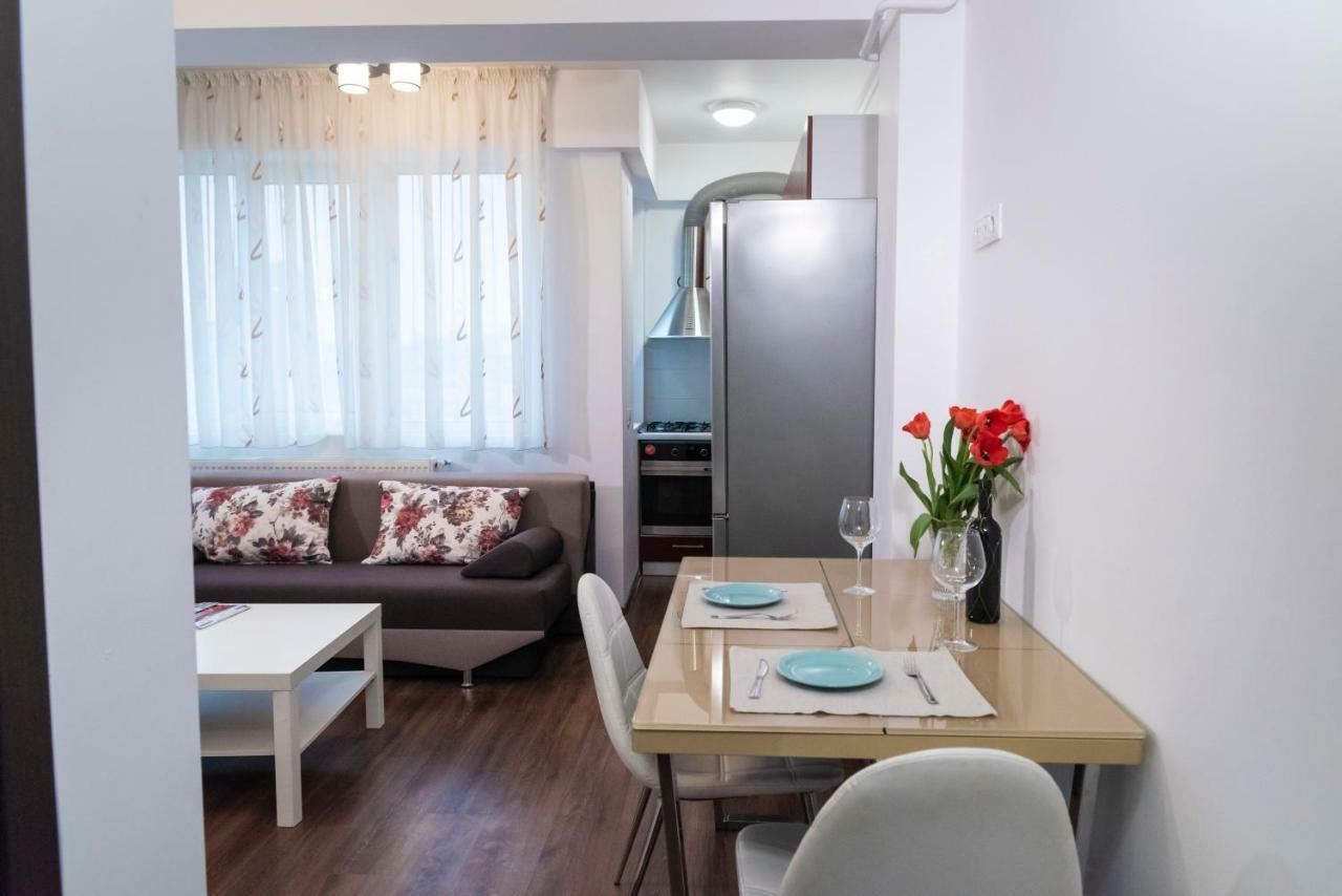 Axis Apartments Yaş Dış mekan fotoğraf